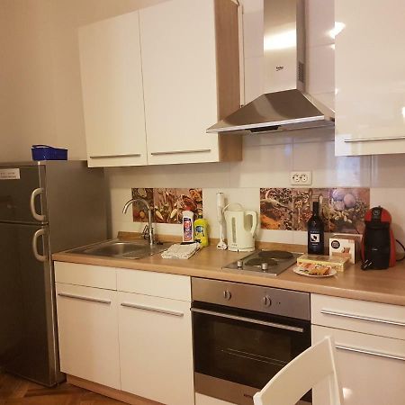 Studio Apartman Via Sibenik Exterior photo
